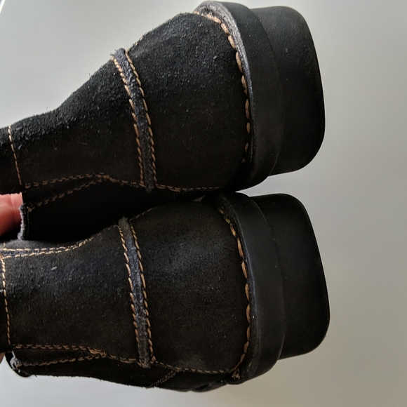 Clarks Black Soft Suede Leather Lace Up Shoes short boot style Size 7.5 - Picture 4 of 5